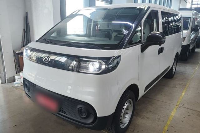 Ojetý SAIC MAXUS Dana V1 2025 V1+ Short Wheelbase Low-Roof Multi-Function Version (42 kWh)