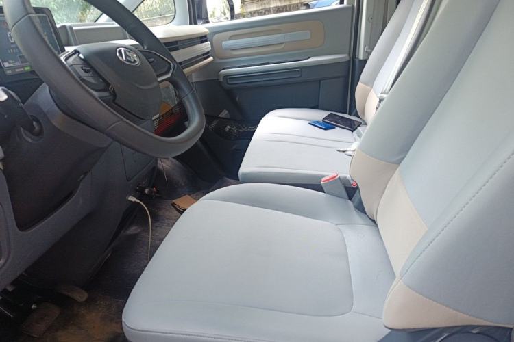 Used SAIC MAXUS Dana V1 2026 Model V1 Low-Roof Multi-Function Version (50 kWh) Left Front Seat