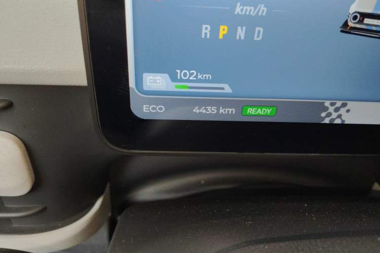Used SAIC MAXUS Dana V1 2026 Model V1 Low-Roof Multi-Function Version (50 kWh) Odometer Close Up