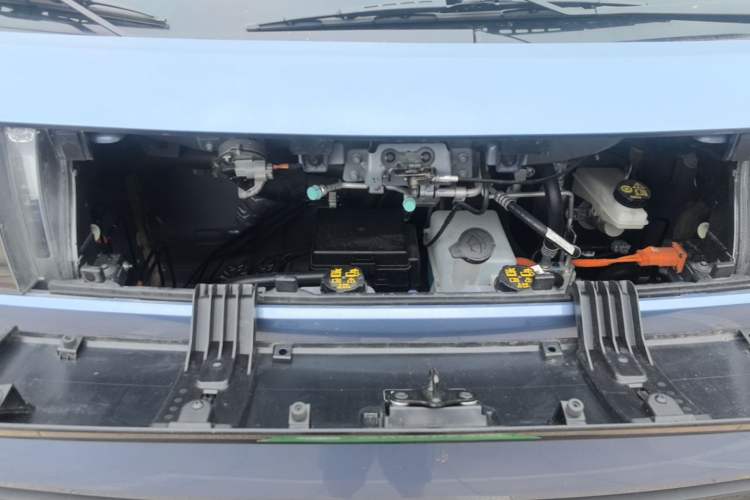 Used SAIC MAXUS Datang M1 2026 Model Low-Roof Non-Commercial Version (64 kWh) Engine Bay