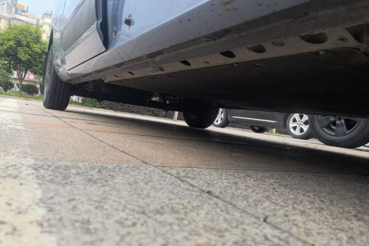Used SAIC MAXUS Datang M1 2026 Model Low-Roof Non-Commercial Version (64 kWh) Right Side Sill