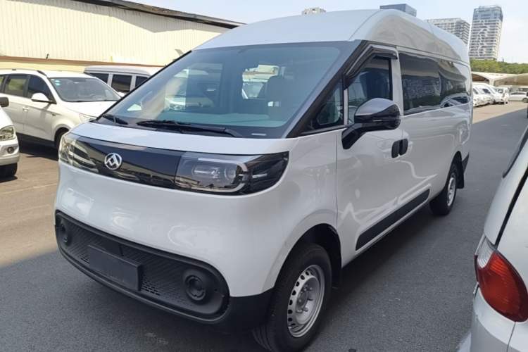 SAIC MAXUS Datang V1L 2025 Model, High-Roof Multi-Function Version, 50 kWh