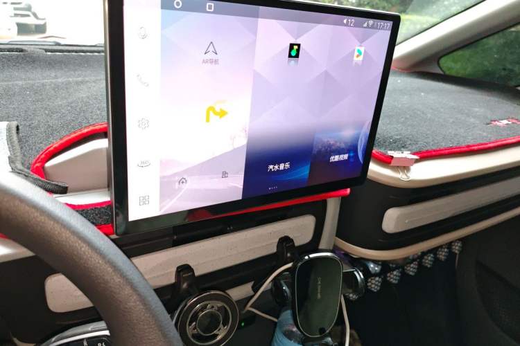 Used SAIC MAXUS Datang V1L 2026 Model High-Roof Multi-Purpose Version 62 kWh Audio And AC Panel