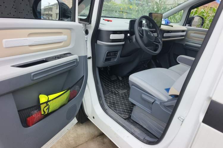 Used SAIC MAXUS Datang V1L 2026 Model Low-Roof Multi-Purpose Version Ningde Tianxing 83 kWh Driver Seat