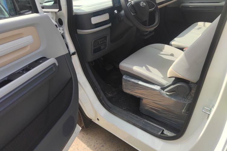 Used SAIC MAXUS Datang V1L 2026 Model Range-Extended Multi-Purpose Version Long Wheelbase Low Roof Standard 7-Seater Driver Seat