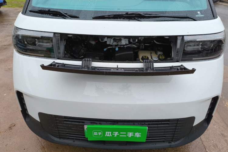 Used SAIC MAXUS Datang V1L 2026 Model Range-Extended Multi-Purpose Version Long Wheelbase High Roof Standard 7-Seater Engine Bay