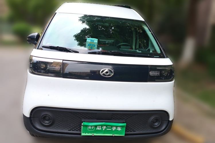 Used SAIC MAXUS Datang V1L 2026 Model High-Roof Multi-Purpose Version 62 kWh Front