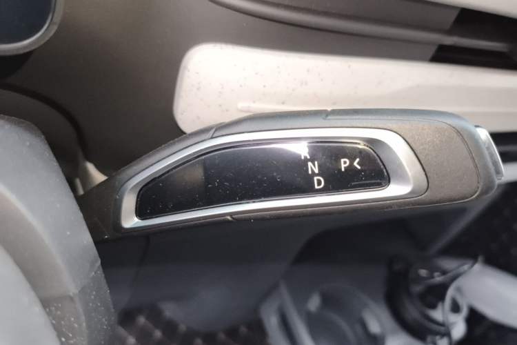 Used SAIC MAXUS Datang V1L 2026 Model Range-Extended Multi-Purpose Version Long Wheelbase High Roof Standard 7-Seater Gear Lever