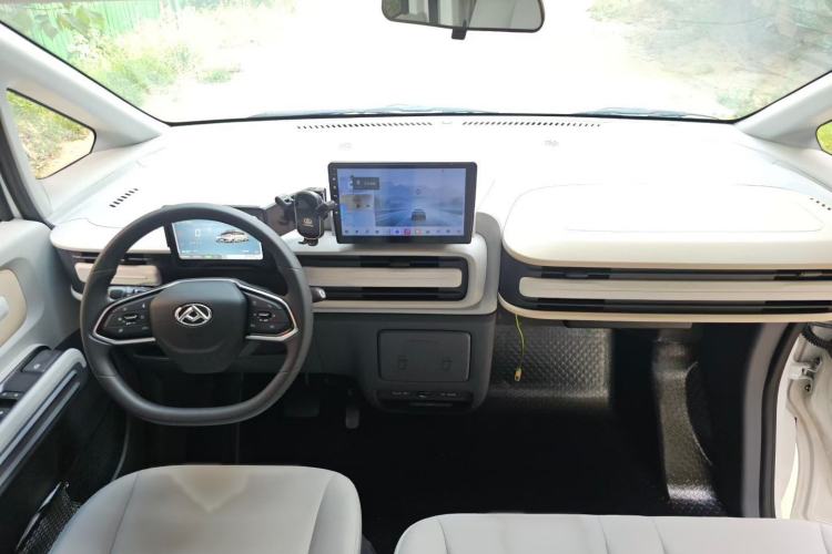 Used SAIC MAXUS Datang V1L 2026 Model Range-Extended Multi-Purpose Version Long Wheelbase High Roof Standard 7-Seater Interior 4