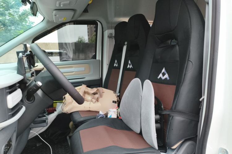 Used SAIC MAXUS Datang V1L 2026 Model Range-Extended Multi-Purpose Version Long Wheelbase High Roof Standard 7-Seater Left Front Seat