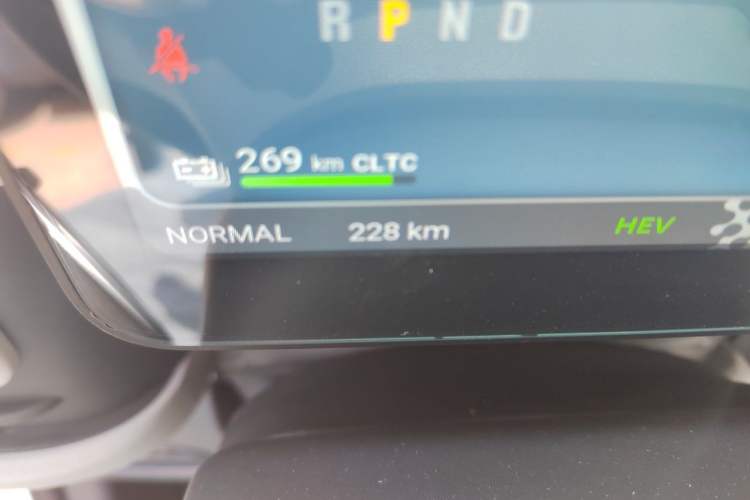 Used SAIC MAXUS Datang V1L 2026 Model Range-Extended Multi-Purpose Version Long Wheelbase Low Roof Standard 7-Seater Odometer Close Up