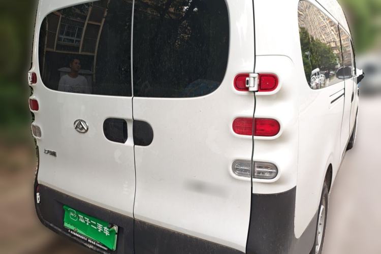 Used SAIC MAXUS Datang V1L 2026 Model High-Roof Multi-Purpose Version 62 kWh Rear Right 45 Deg