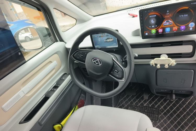 Used SAIC MAXUS Datang V1L 2026 Model Low-Roof Multi-Purpose Version Ningde Tianxing 83 kWh Steering Wheel