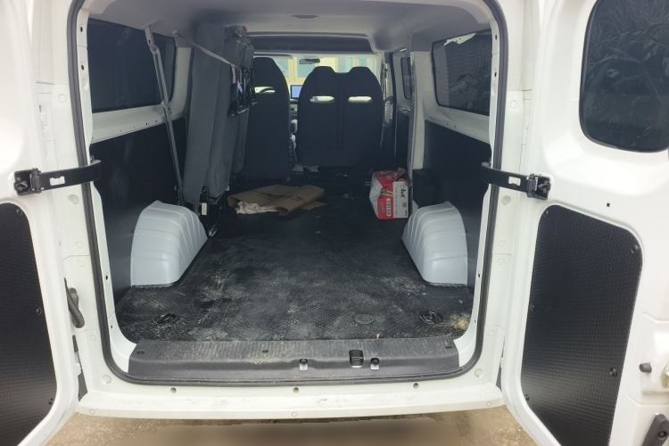 Used SAIC MAXUS Datang V1L 2026 Model Low-Roof Multi-Purpose Version Ningde Tianxing 83 kWh Trunk