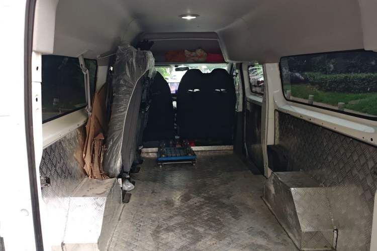 Used SAIC MAXUS Datang V1L 2026 Model High-Roof Multi-Purpose Version 62 kWh Trunk