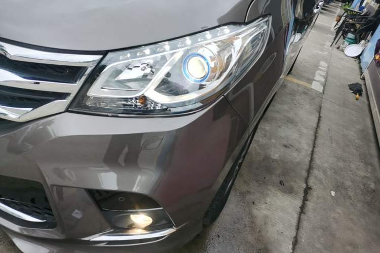 Used SAIC MAXUS EG10 2021 Pure Electric Luxury Executive Edition Left Front Headlight