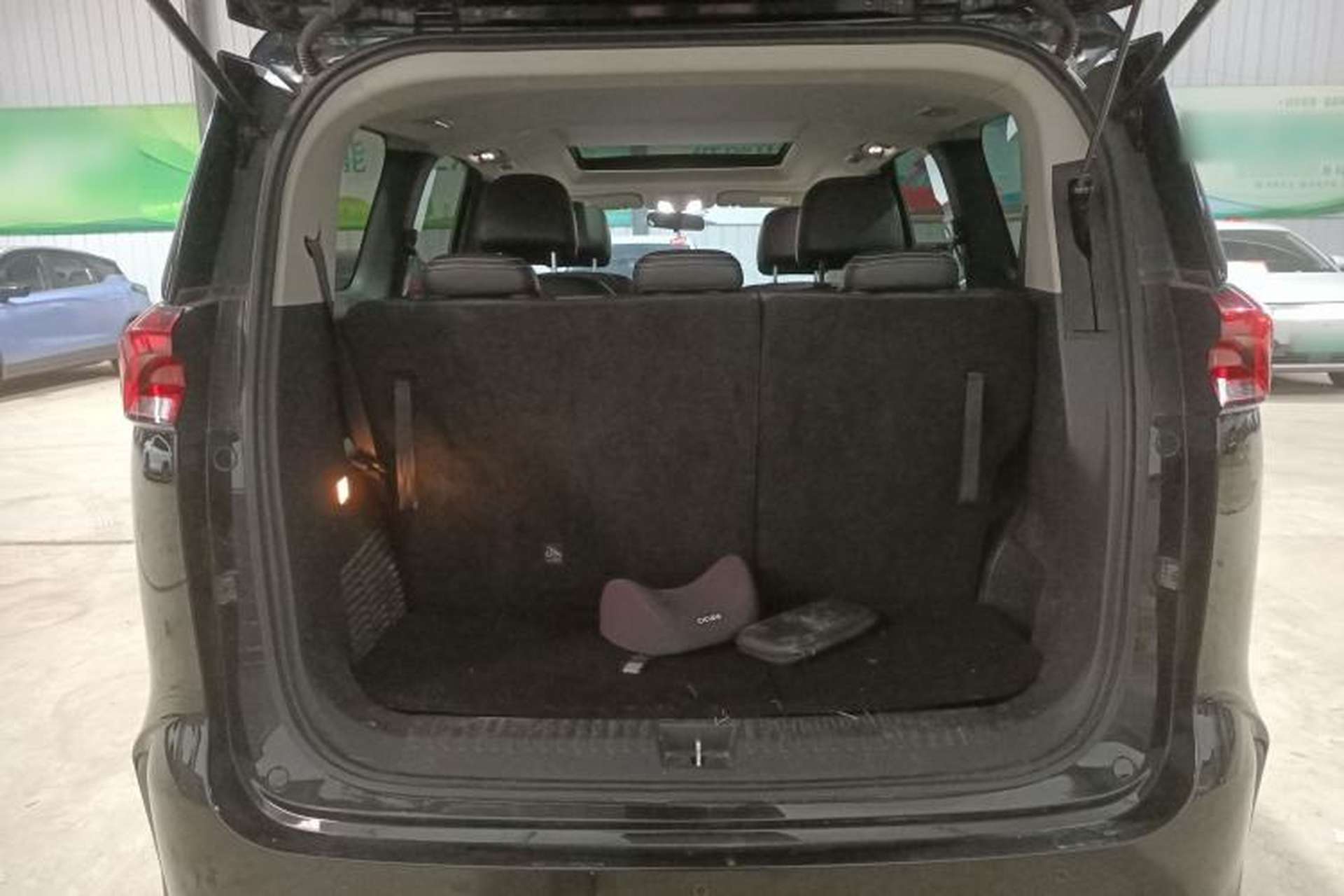 Used SAIC MAXUS EUNIQ 5 2019 Luxury Edition Trunk