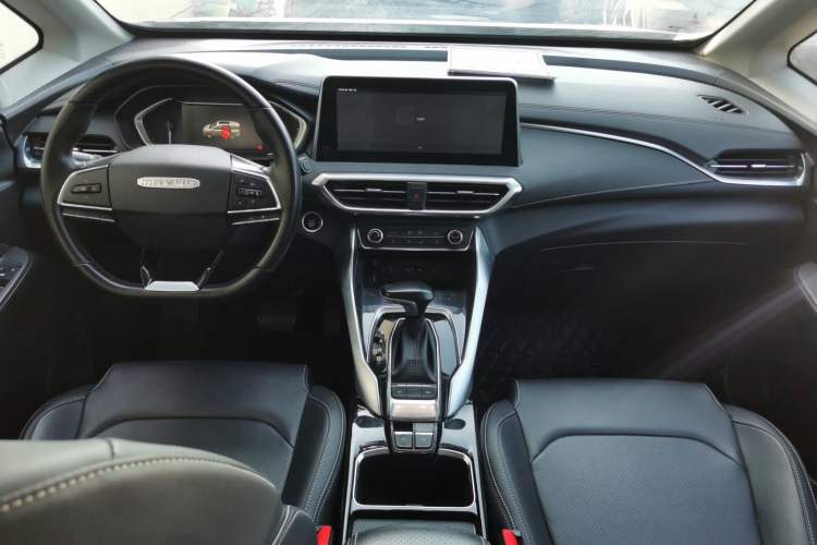 Used SAIC MAXUS EUNIQ 5 2019 Luxury Edition Interior 3