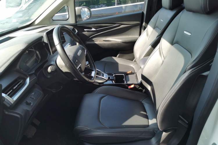 Used SAIC MAXUS EUNIQ 5 2019 Luxury Edition Left Front Seat