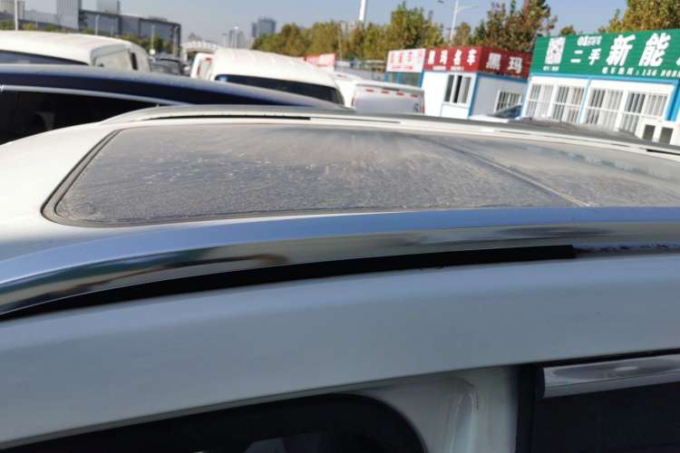 Used SAIC MAXUS EUNIQ 5 2019 Luxury Edition Roof
