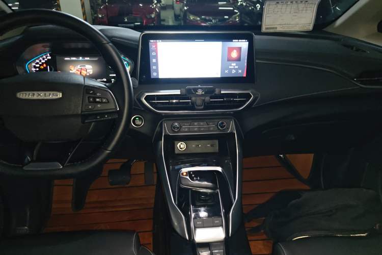 Used SAIC MAXUS EUNIQ 5 2020 1.3T PLUG-IN Luxury Edition Audio And AC Panel