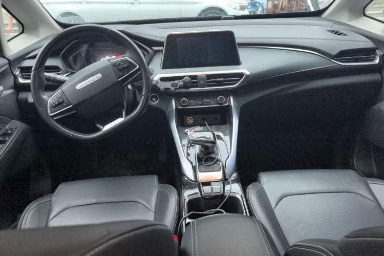 Used SAIC MAXUS EUNIQ 5 2020 1.3T PLUG-IN Elite Edition Center Console
