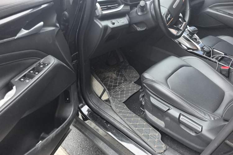 Used SAIC MAXUS EUNIQ 5 2020 1.3T PLUG-IN Elite Edition Driver Seat