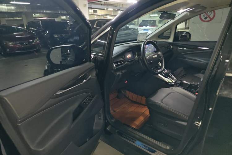 Used SAIC MAXUS EUNIQ 5 2020 1.3T PLUG-IN Luxury Edition Driver Seat
