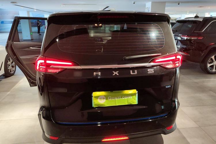 Used SAIC MAXUS EUNIQ 5 2020 1.3T PLUG-IN Elite Edition Exterior 4
