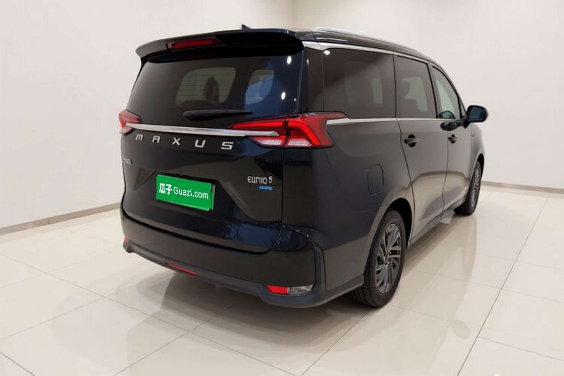 Used SAIC MAXUS EUNIQ 5 2020 1.3T PLUG-IN Luxury Edition Exterior 5