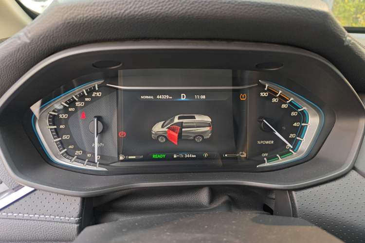 Used SAIC MAXUS EUNIQ 5 2020 1.3T PLUG-IN Luxury Edition Instrument Cluster