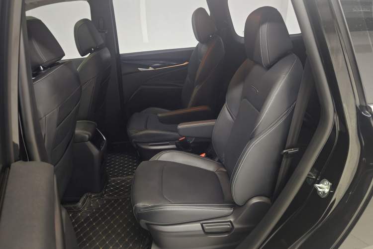 Used SAIC MAXUS EUNIQ 5 2020 1.3T PLUG-IN Elite Edition Interior 2