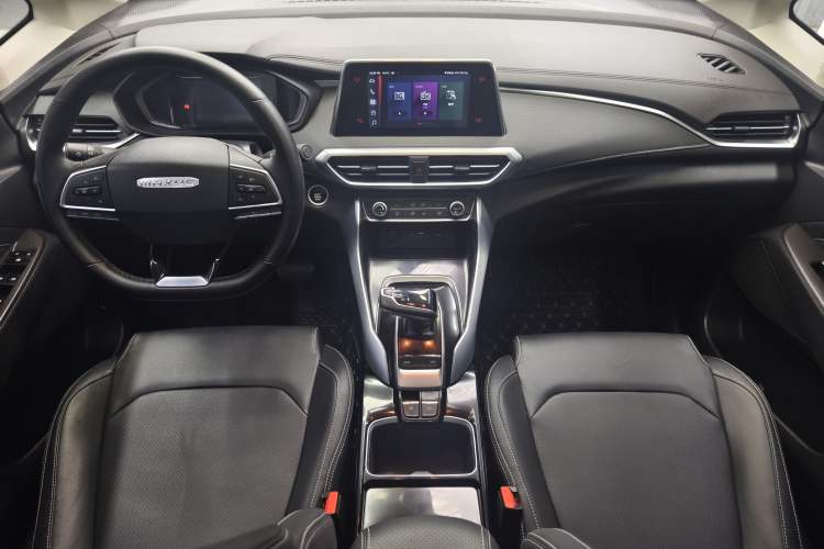 Used SAIC MAXUS EUNIQ 5 2020 1.3T PLUG-IN Elite Edition Interior 2