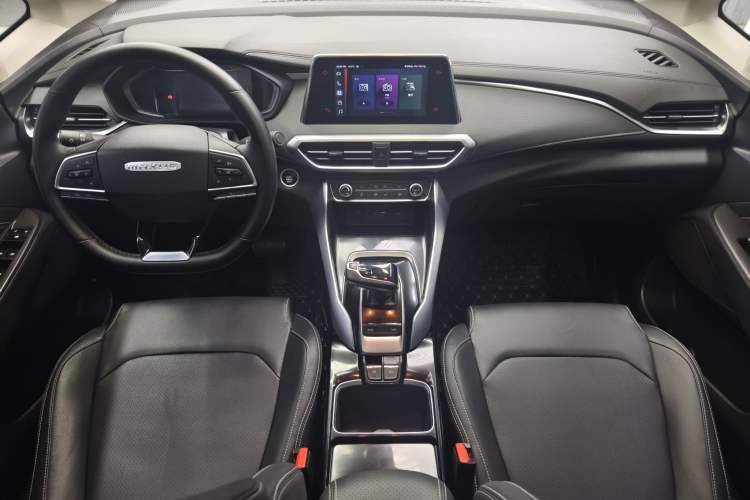 Used SAIC MAXUS EUNIQ 5 2020 1.3T PLUG-IN Elite Edition Interior 3