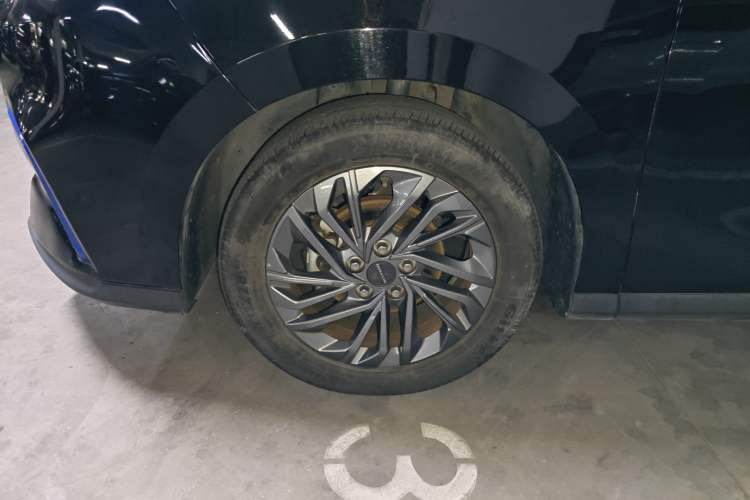 Used SAIC MAXUS EUNIQ 5 2020 1.3T PLUG-IN Luxury Edition Left Front Wheel Hub