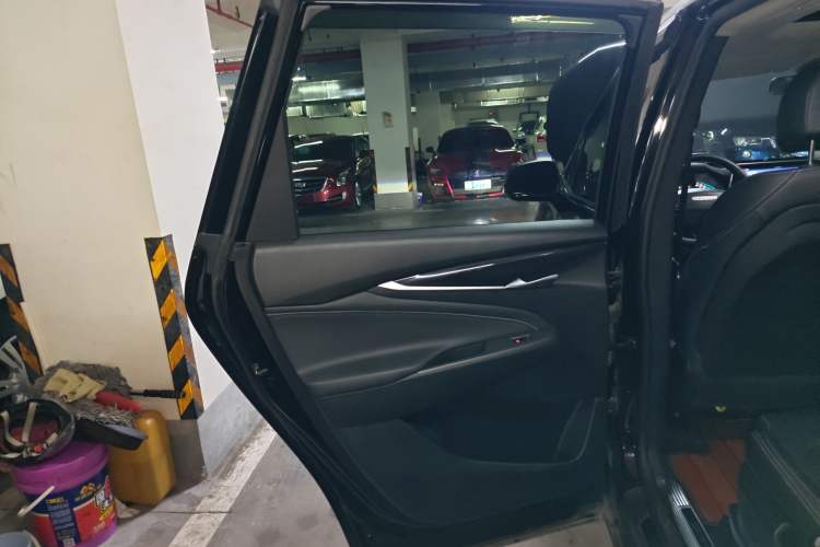 Used SAIC MAXUS EUNIQ 5 2020 1.3T PLUG-IN Luxury Edition Left Rear Door Interior