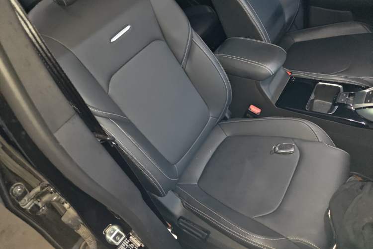 Used SAIC MAXUS EUNIQ 5 2020 1.3T PLUG-IN Luxury Edition Right Front Seat