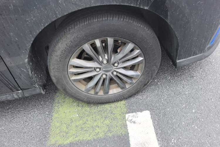 Used SAIC MAXUS EUNIQ 5 2020 1.3T PLUG-IN Elite Edition Right Front Wheel Hub