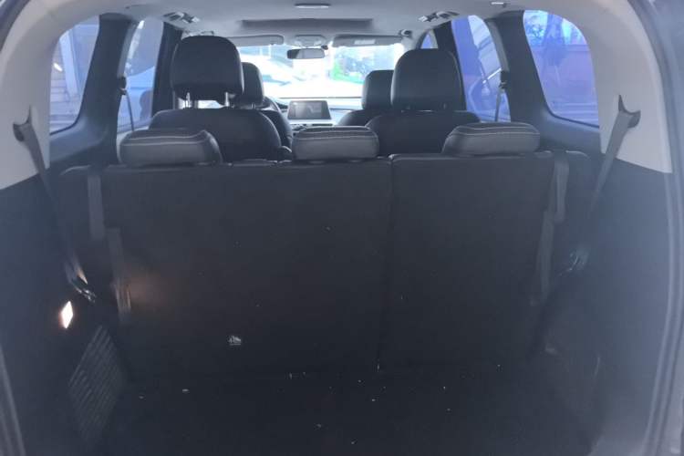 Used SAIC MAXUS EUNIQ 5 2020 1.3T PLUG-IN Elite Edition Trunk