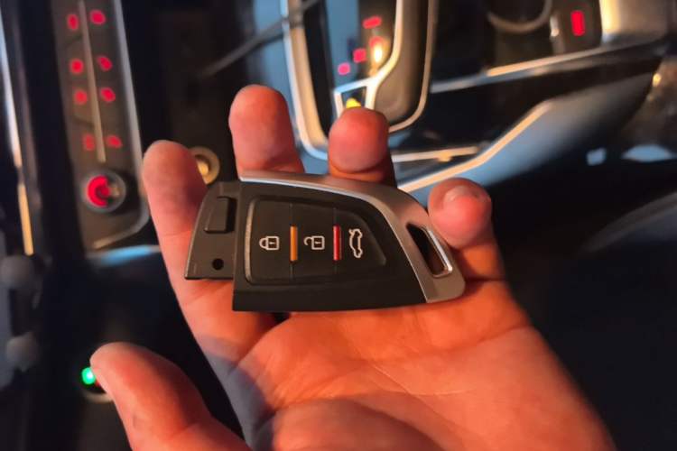 Used SAIC MAXUS EUNIQ 5 2020 1.3T PLUG-IN Elite Edition Vehicle Key