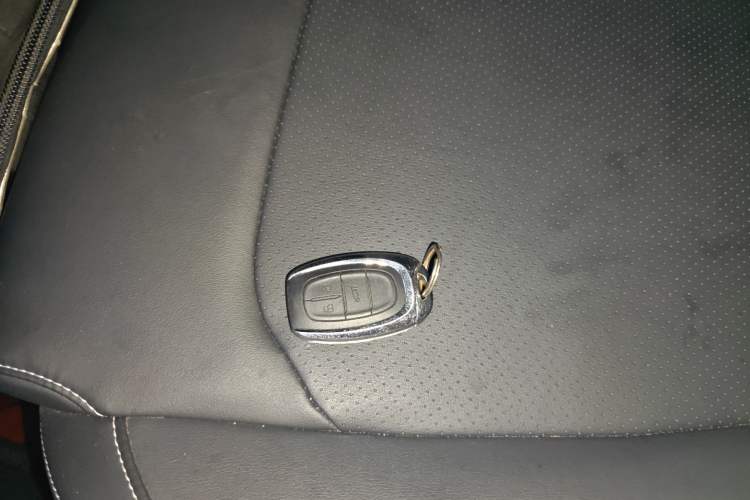 Used SAIC MAXUS EUNIQ 5 2020 1.3T PLUG-IN Luxury Edition Vehicle Key