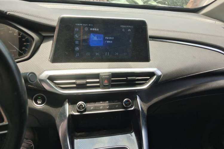 Used SAIC MAXUS EUNIQ 5 2020 1.3T PLUG-IN Elite Edition Audio And AC Panel