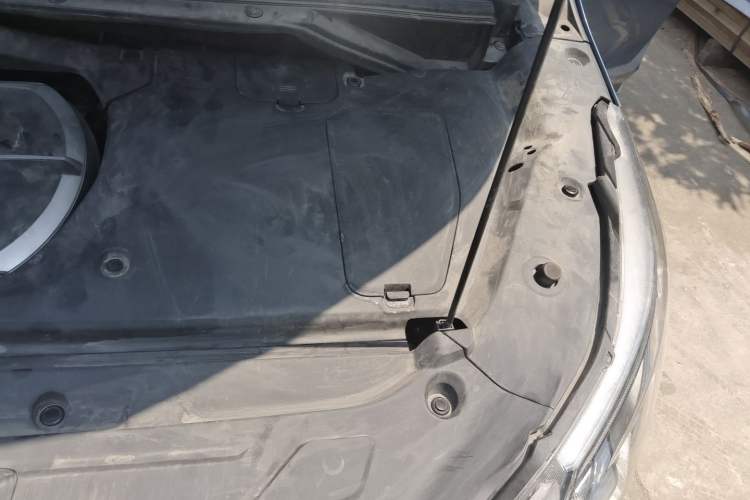 Used SAIC MAXUS EUNIQ 5 2020 1.3T PLUG-IN Elite Edition Engine Bay Left