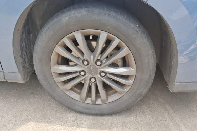 Used SAIC MAXUS EUNIQ 5 2020 1.3T PLUG-IN Elite Edition Exterior 7