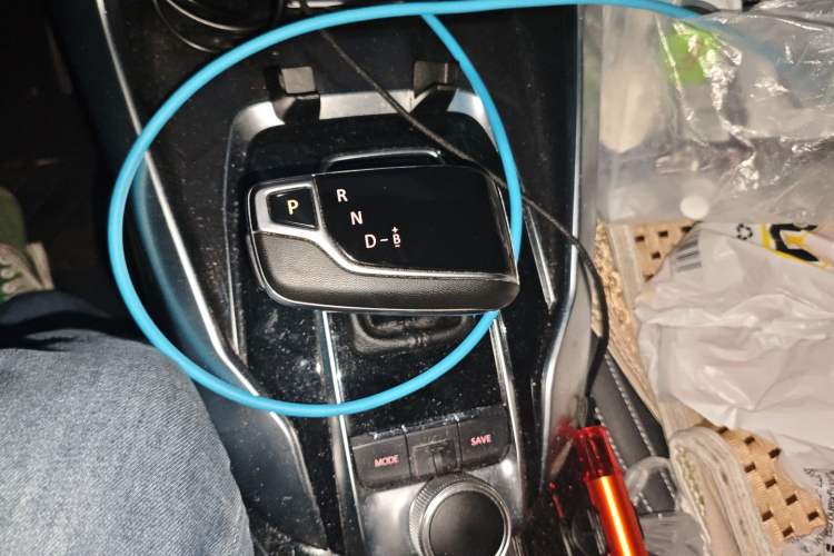 Used SAIC MAXUS EUNIQ 5 2020 1.3T PLUG-IN Elite Edition Gear Lever