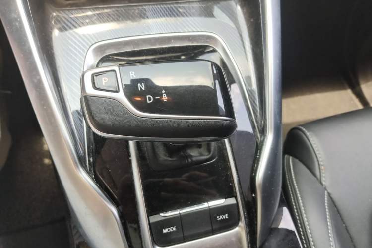 Used SAIC MAXUS EUNIQ 5 2020 1.3T PLUG-IN Elite Edition Gear Lever