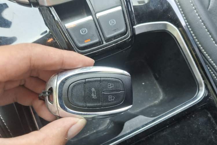 Used SAIC MAXUS EUNIQ 5 2020 1.3T PLUG-IN Elite Edition Interior 1