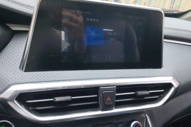 Used SAIC MAXUS EUNIQ 5 2020 1.3T PLUG-IN Elite Edition Audio And AC Panel