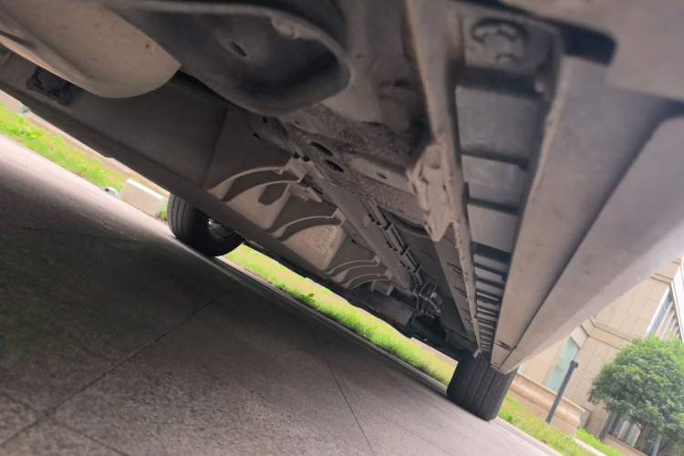Used SAIC MAXUS EUNIQ 5 2020 1.3T PLUG-IN Elite Edition Chassis Rear Right
