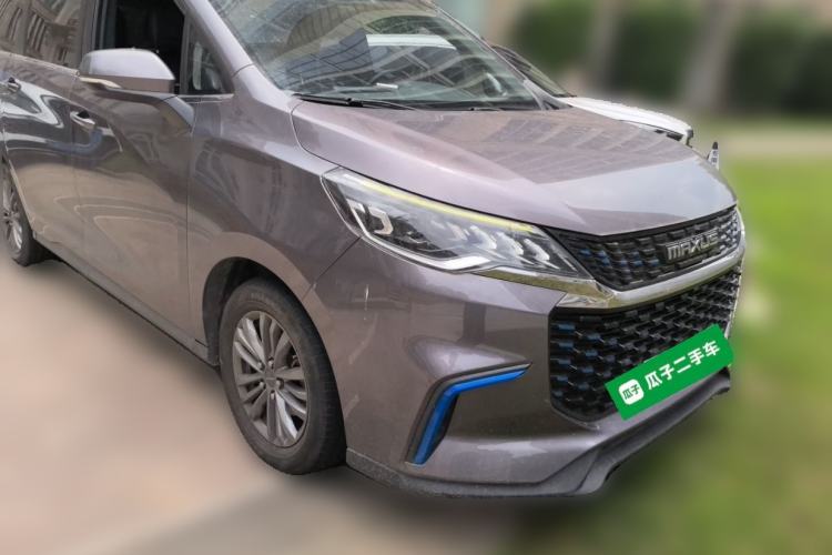 Used SAIC MAXUS EUNIQ 5 2020 1.3T PLUG-IN Elite Edition Front Right 45 Deg